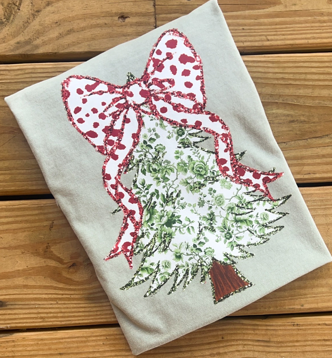Chinoiserie Christmas Tree - Comfort Colors