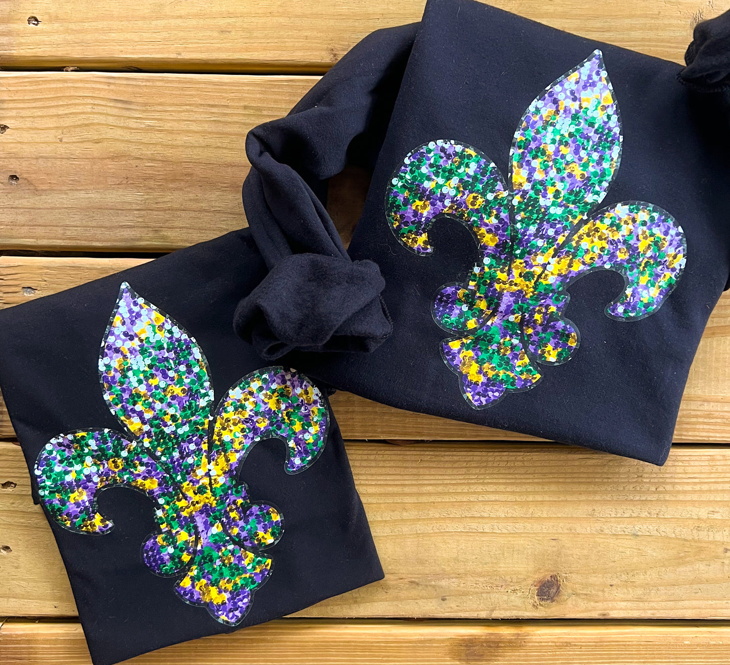 *Faux* Sequin Fleur de Lis