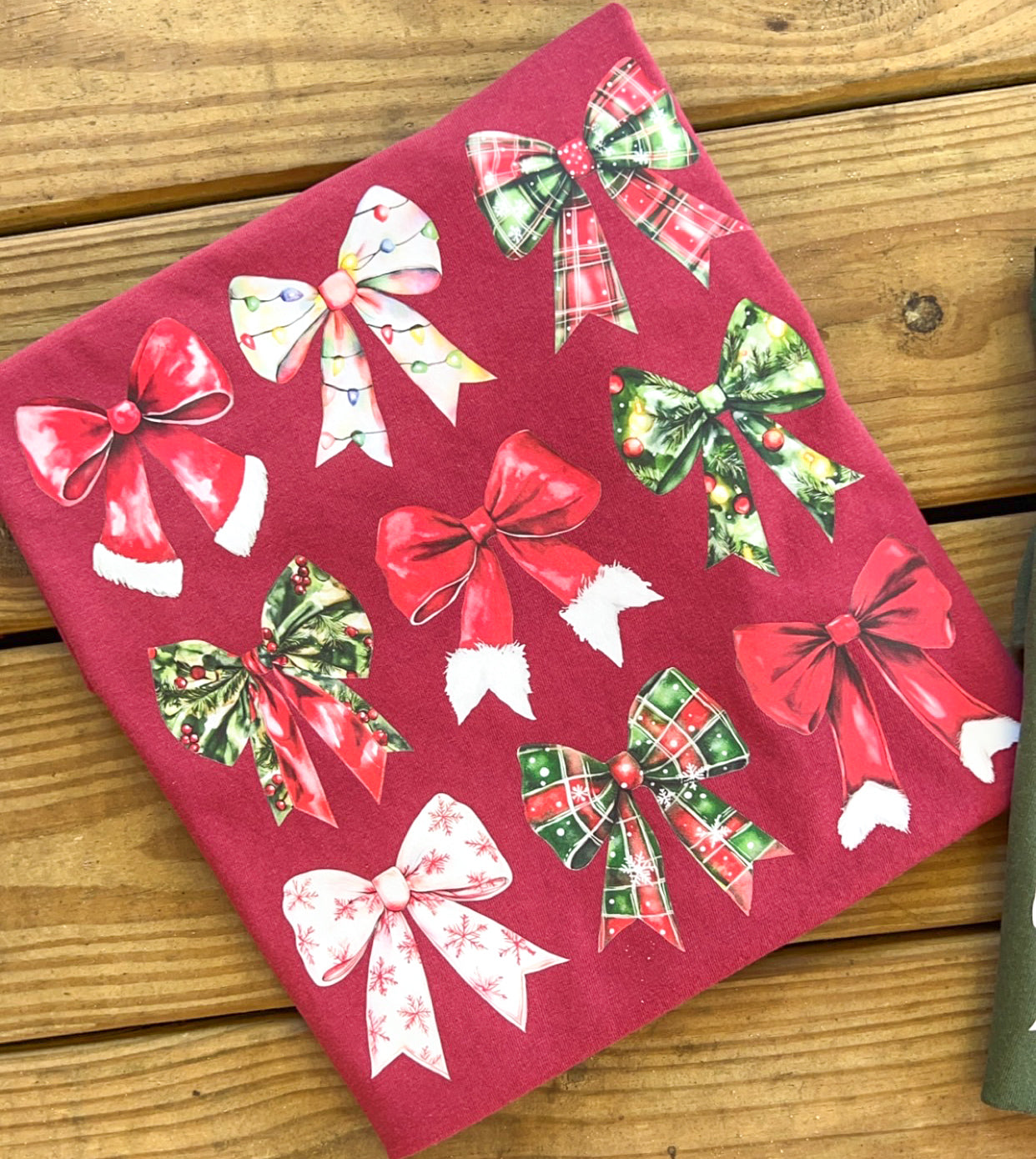 Coquette Christmas Gift Bows - Comfort Colors