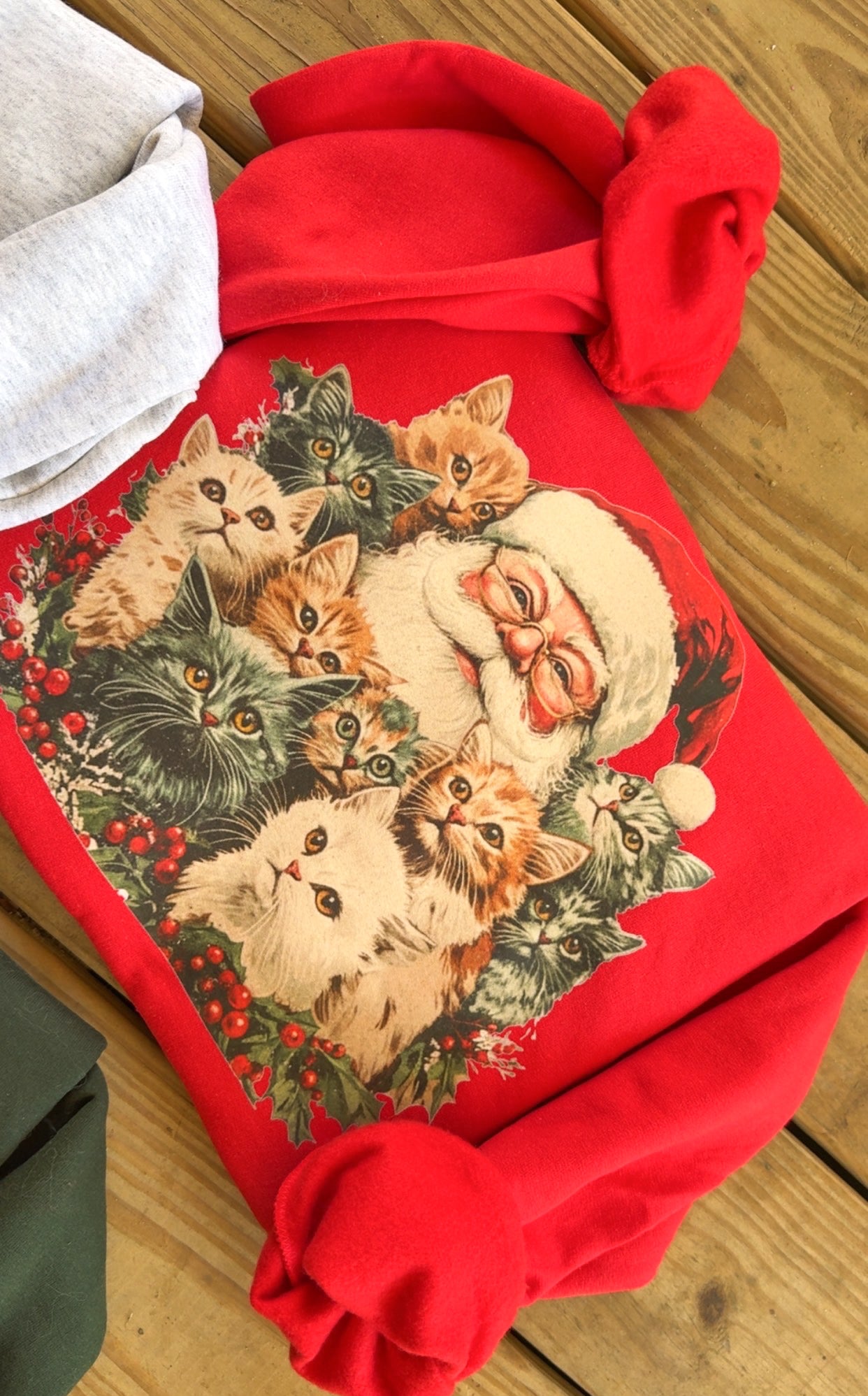 Nostalgic Santa Cats Sweatshirt